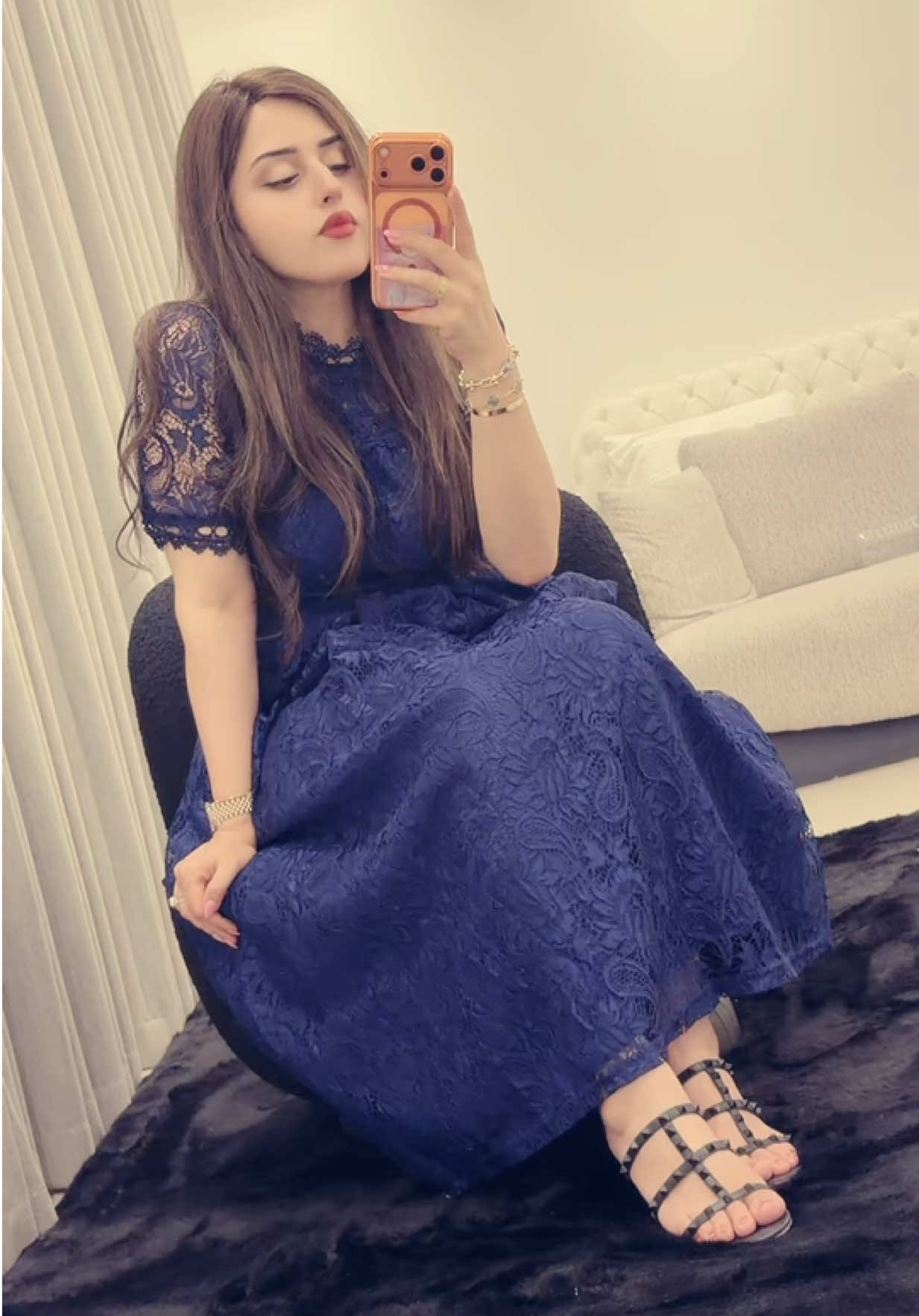 @Kausar 👑