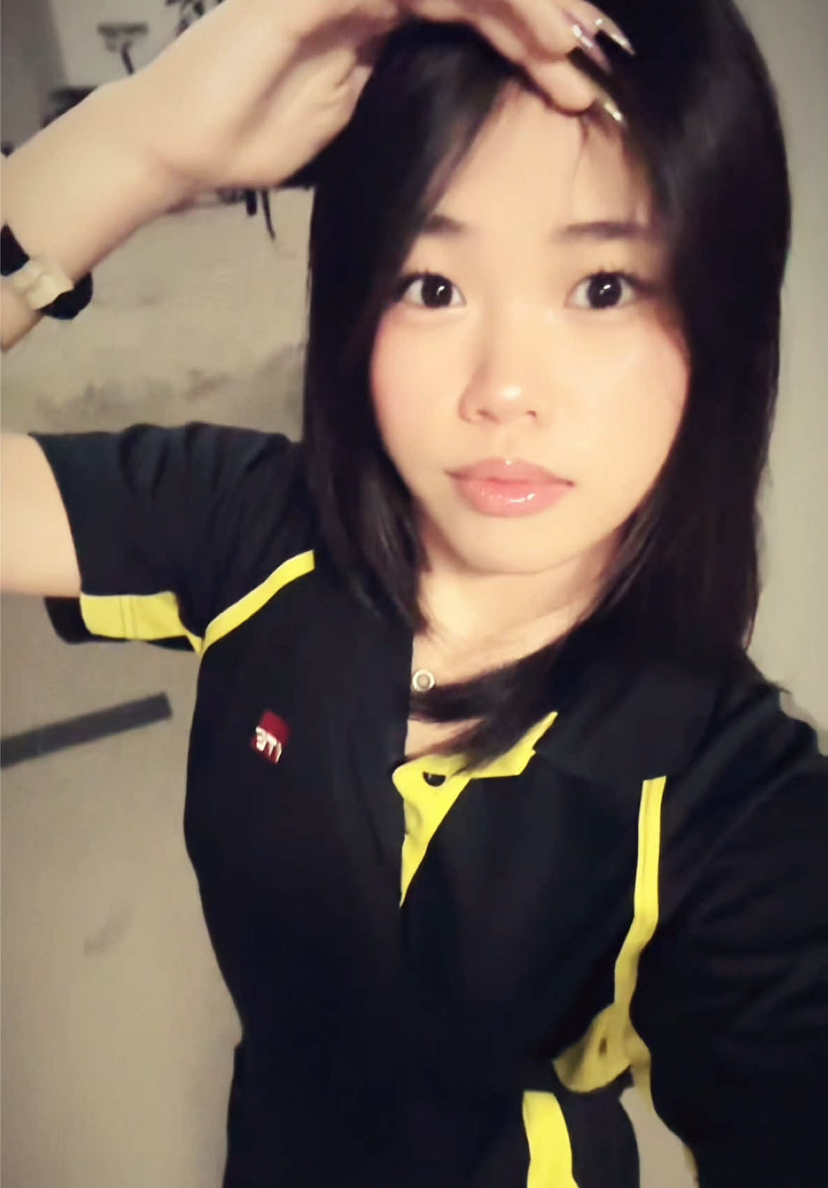 @khloye.c