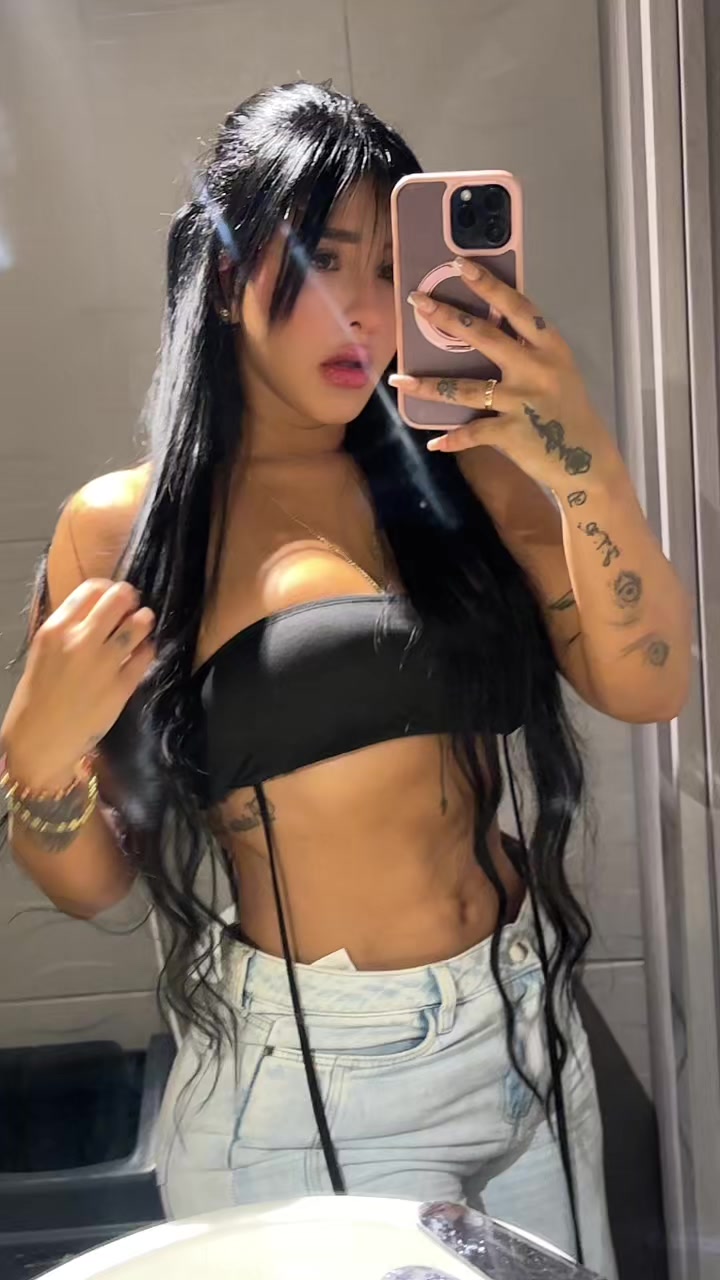 @Karolina Echeverry 👄