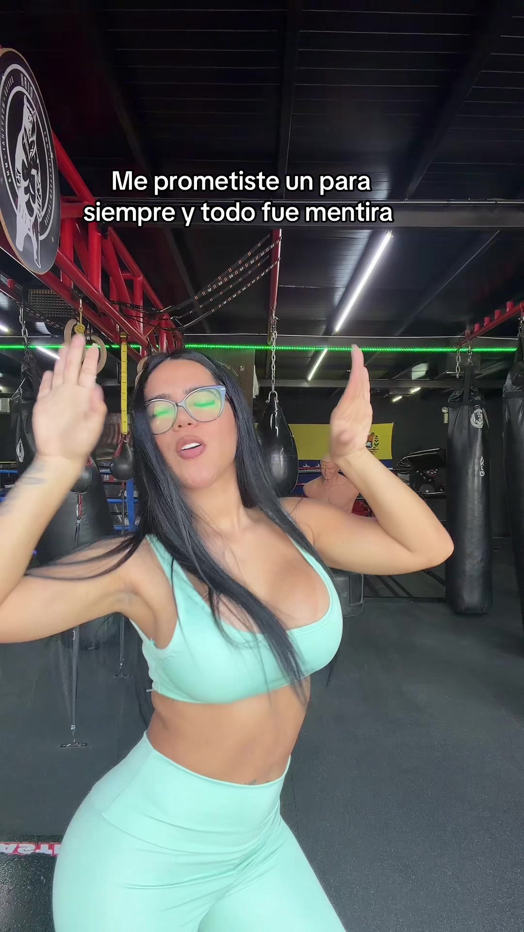 @Evielysoficial2