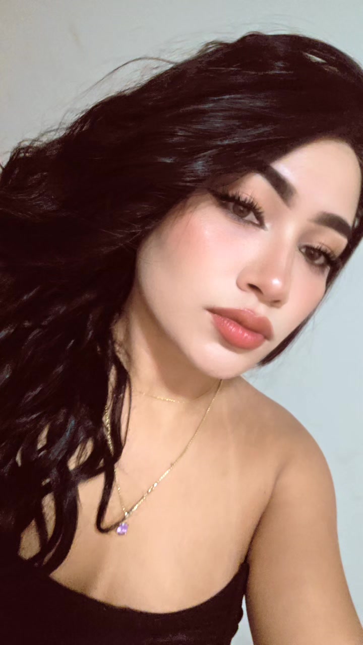 @😏Alexandra González 😏