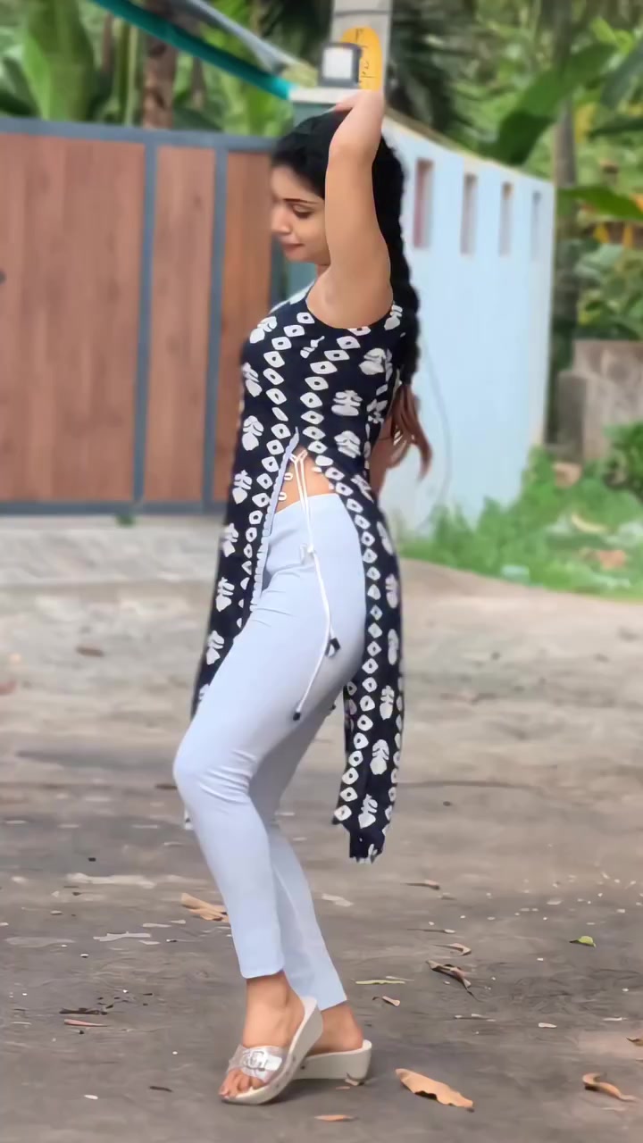 @Neeruttyy_Chinuttyy