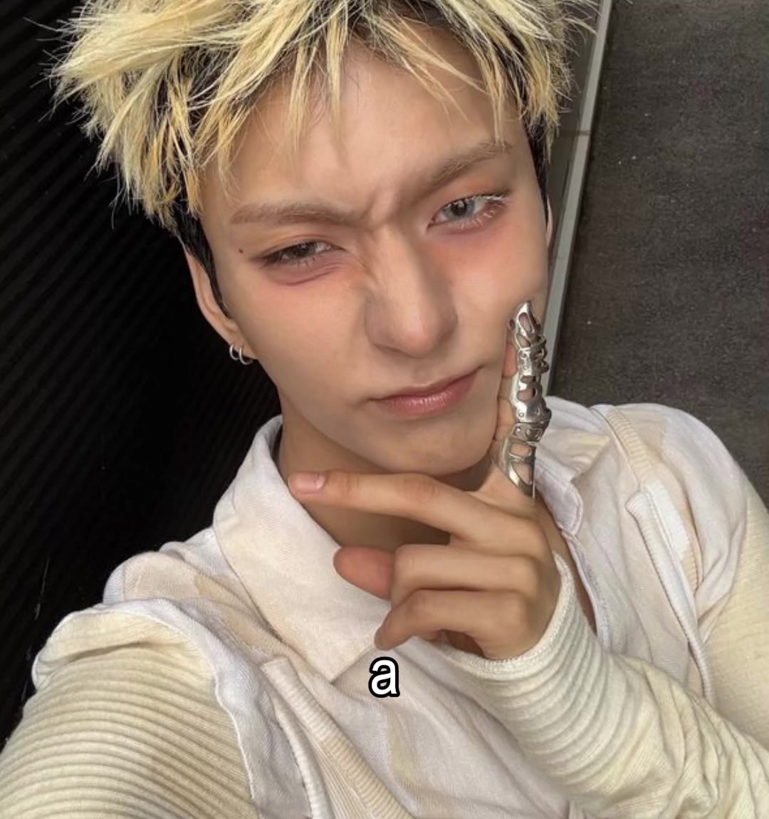 @ᴠɪᴀˣʰˢᵏᶻᵏᵃʳᵈ🎱 | ヴィヤ💤