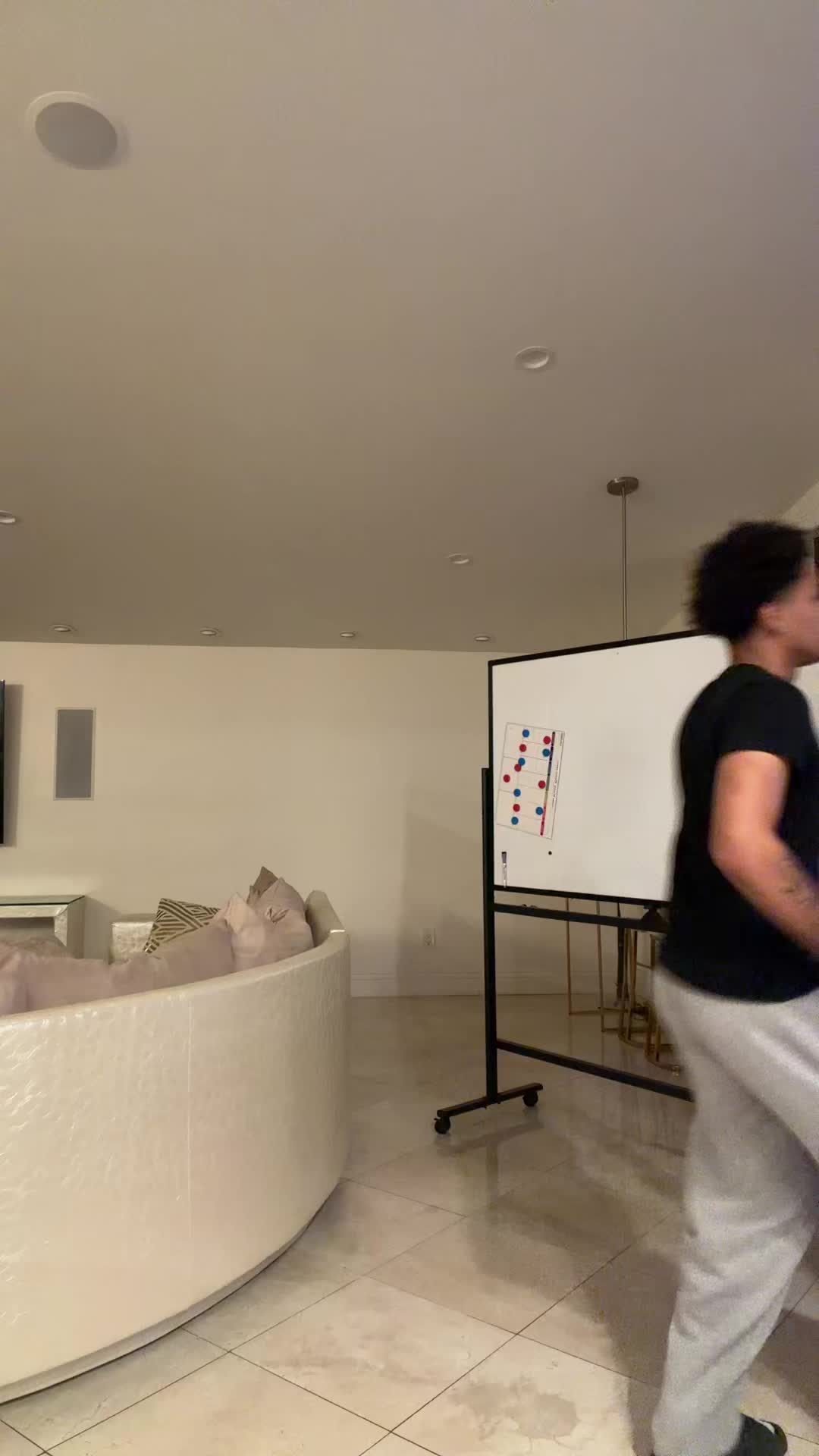 @Yas