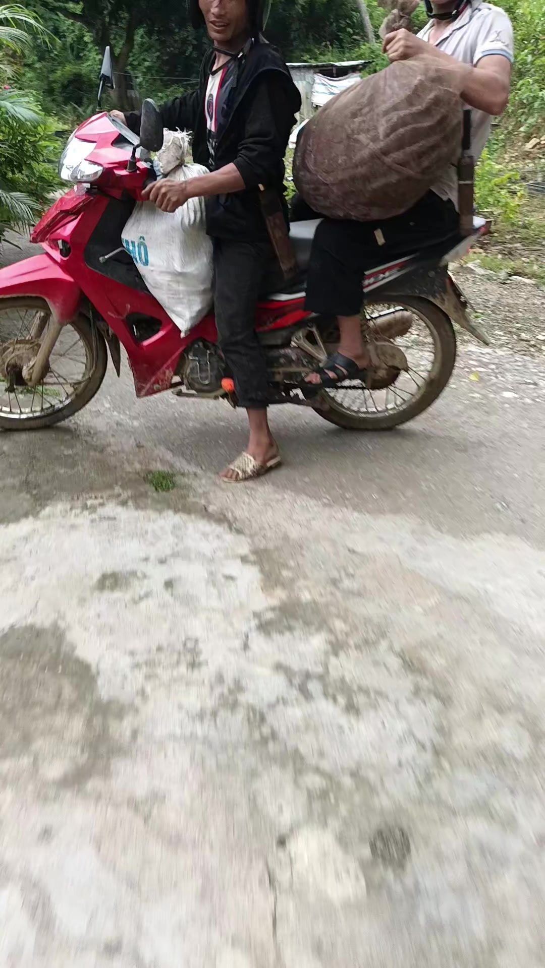 @Nguyễn Thị Hải Yến