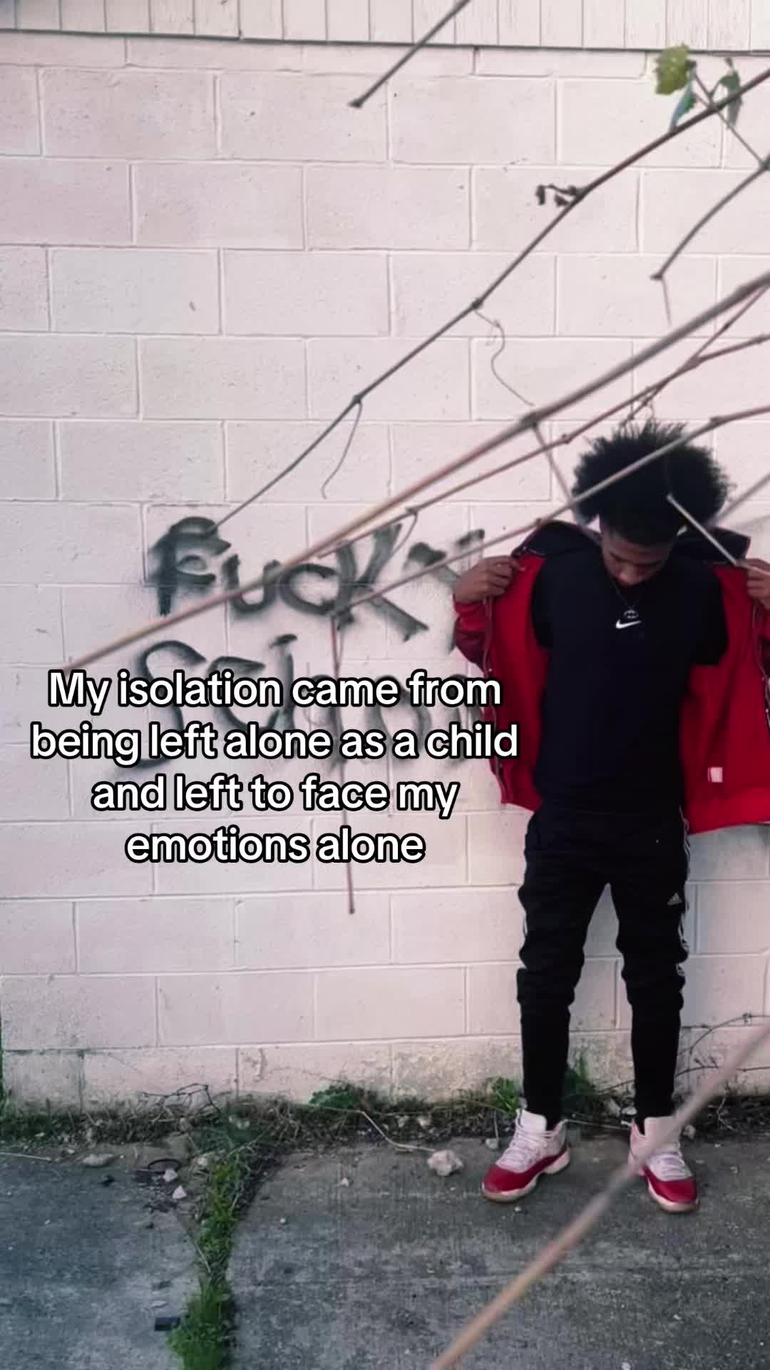 @⃟