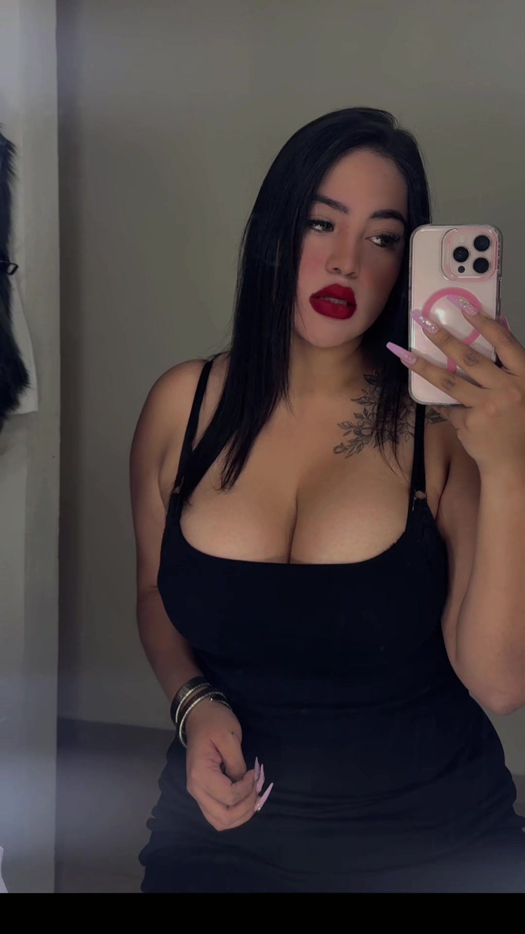 @Esmee Almaraz