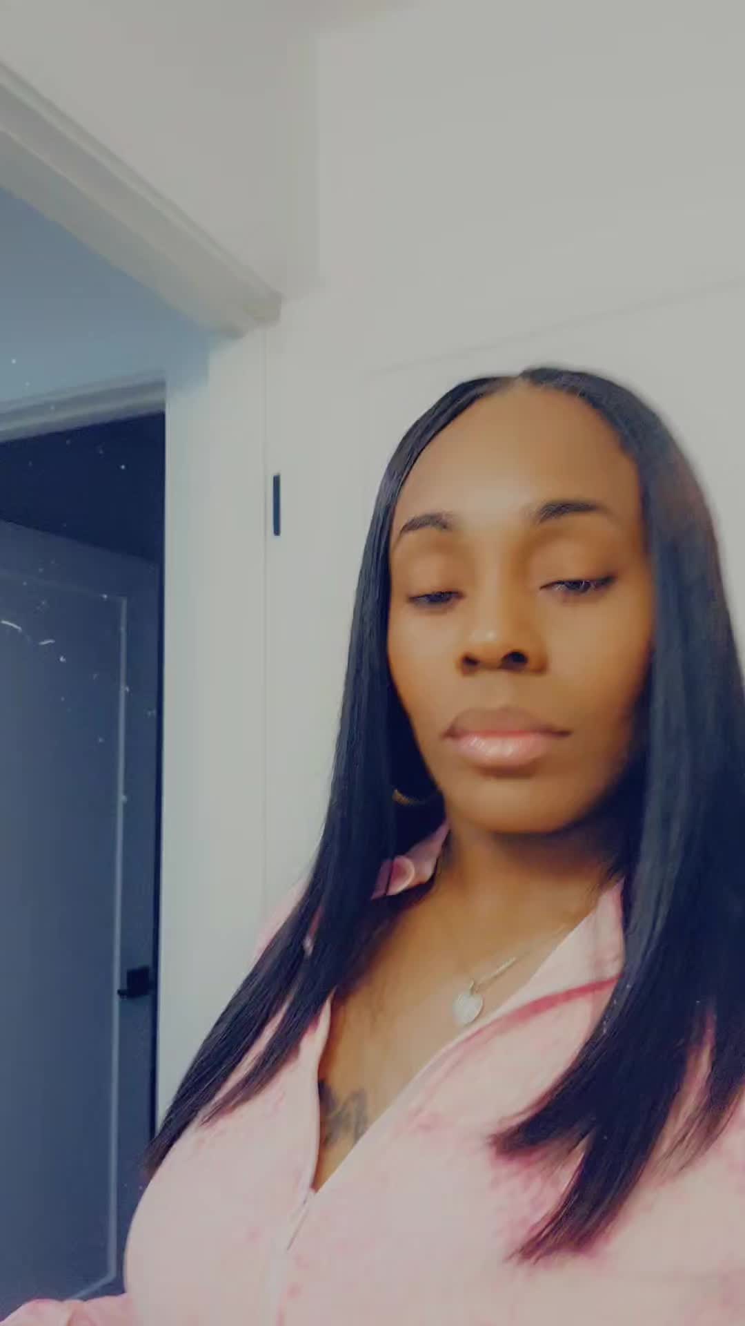 @divinedivacouture