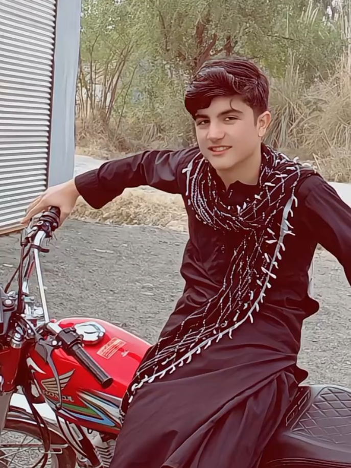 @🇦🇬 𝙐𝙈𝘼𝙍🥀آفریدی🇦🇬