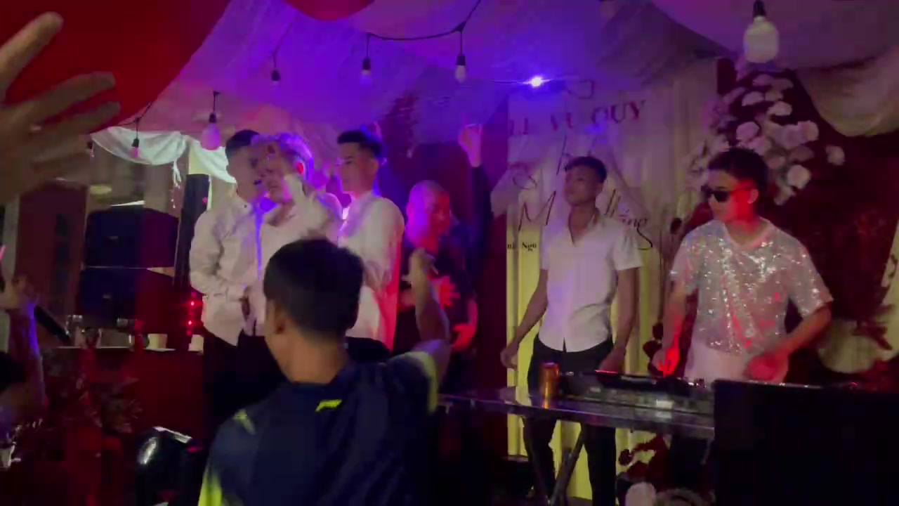 @DJ Billy