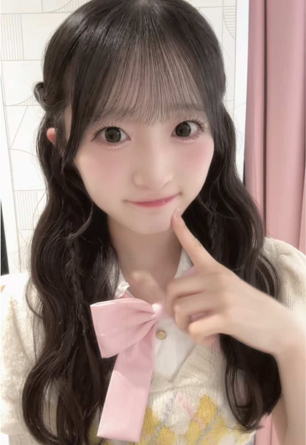 @秋山由奈