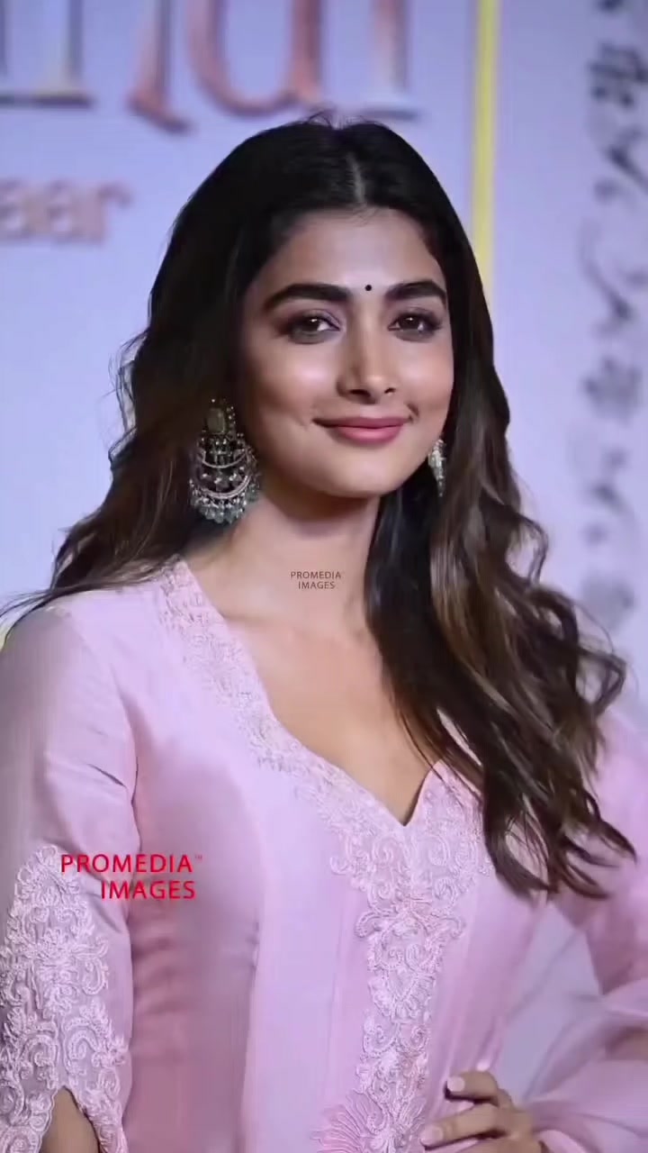 @Real Pooja Hegde