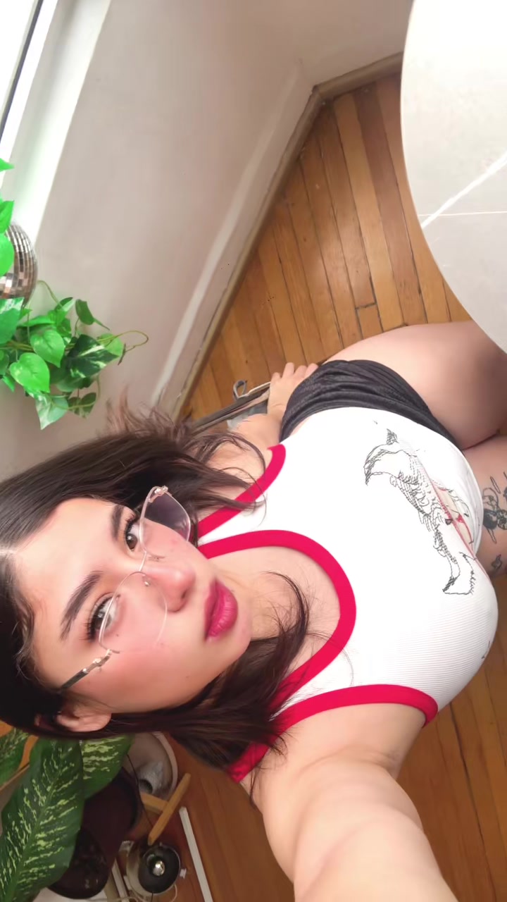 @zzzsarii__