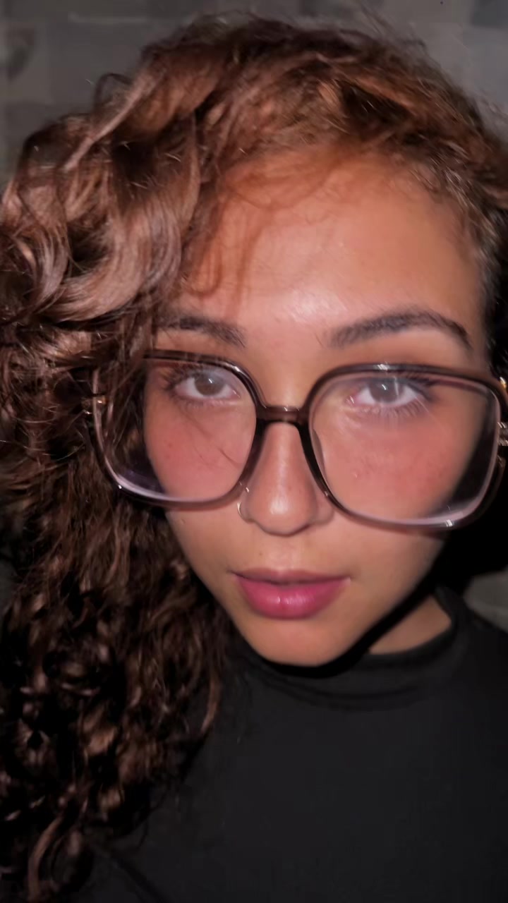 @callmemadeline