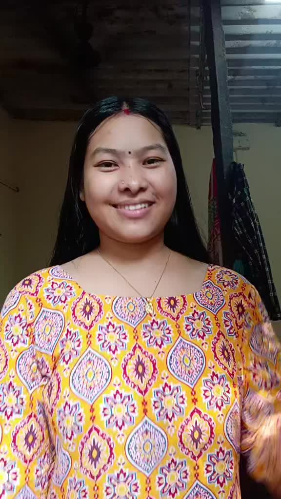 @Miss thapa 💋🤞