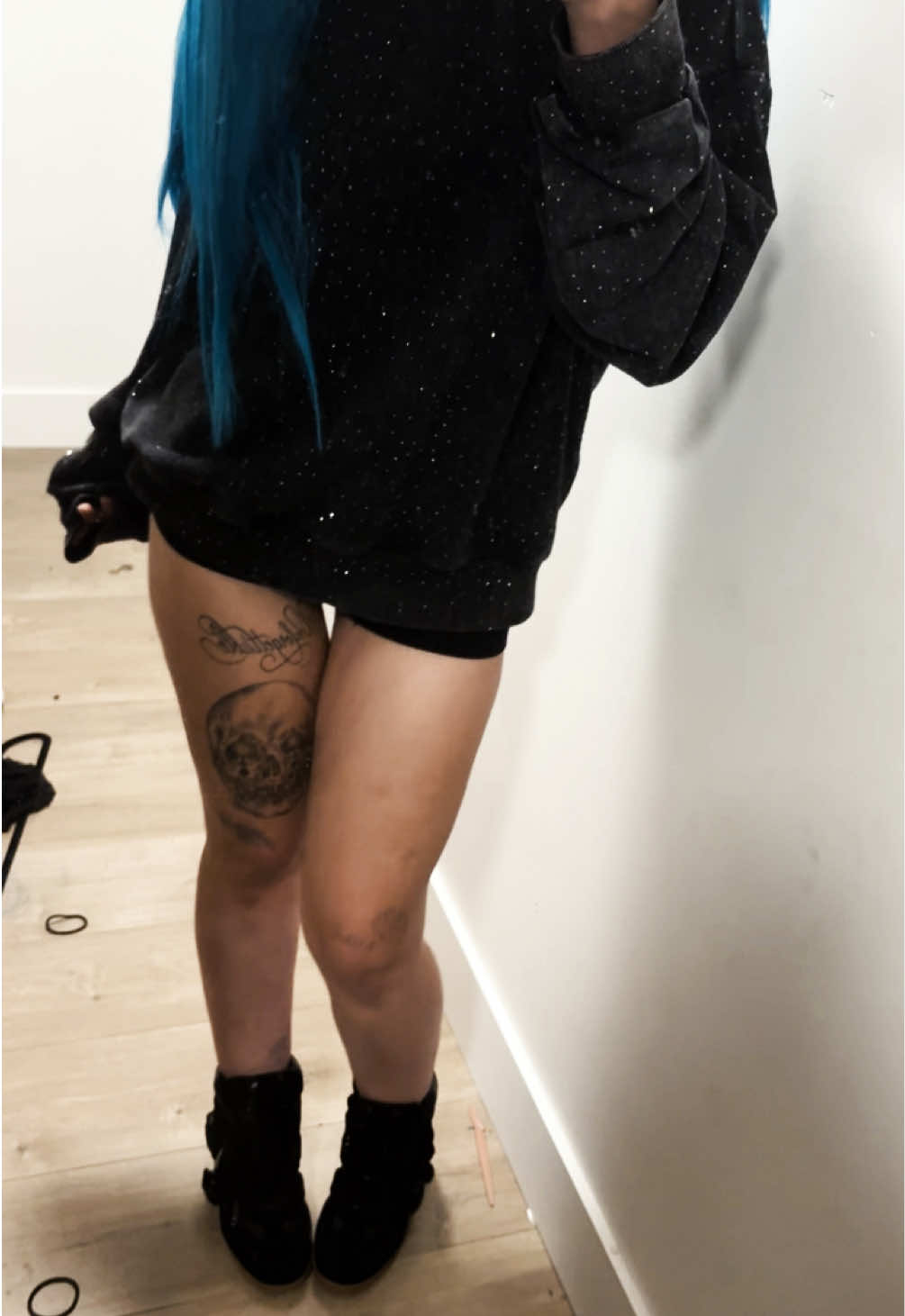 @🧟♀️🩶