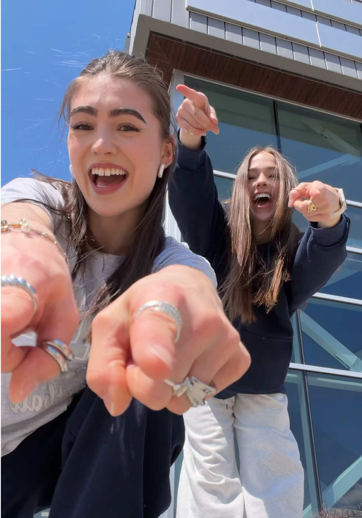 @Beginsisters Official
