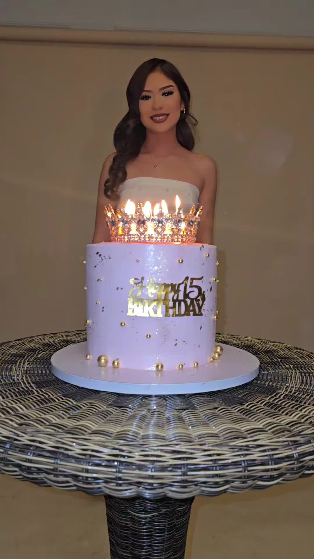 @AmazingCakesByYessy