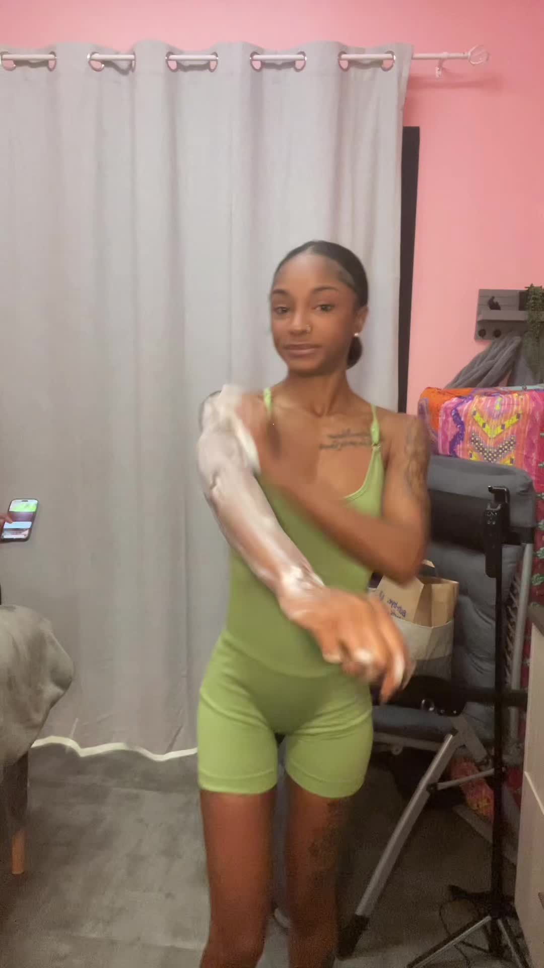 @Asha G / CLT content creator