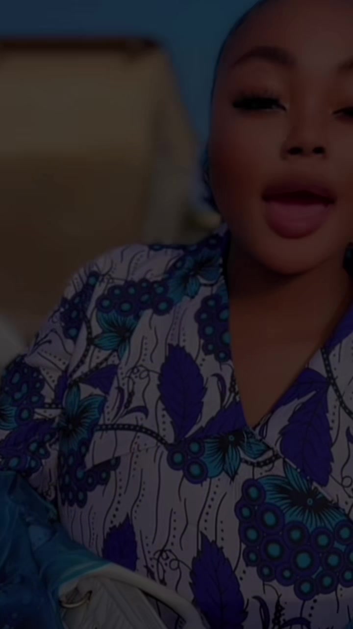 @Deeya🦋✨