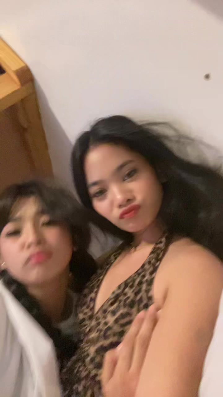 @Ella โ