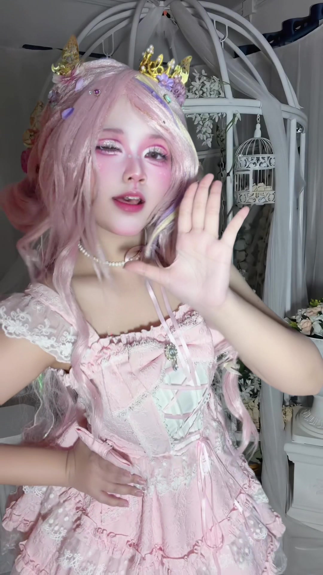 @Demyy