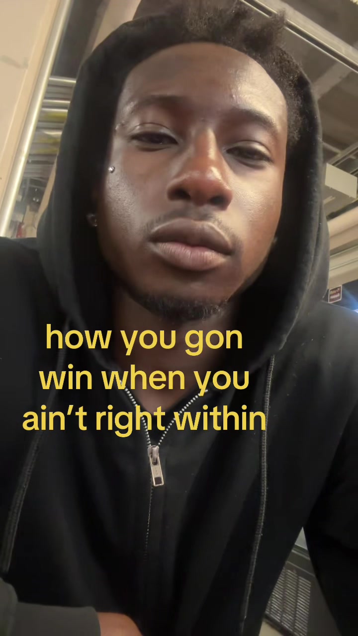 @￼