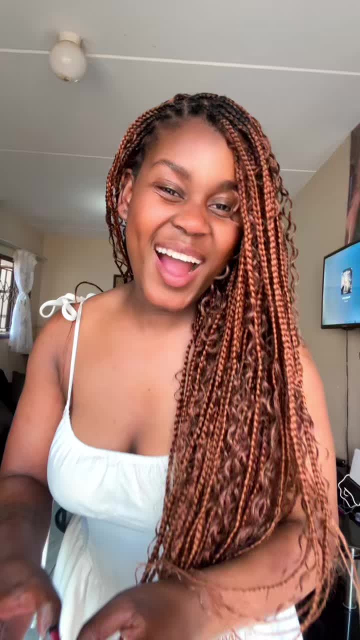 @MakaGuccikay1owes2akekho