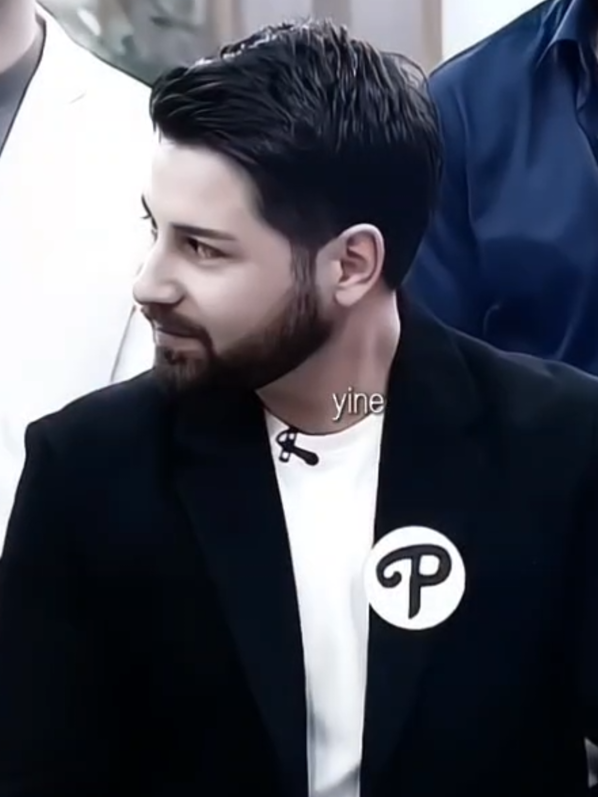 @𝓛.