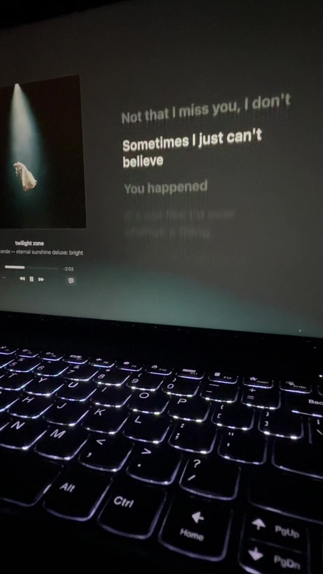 @Daily Lyrics 🎵🎶