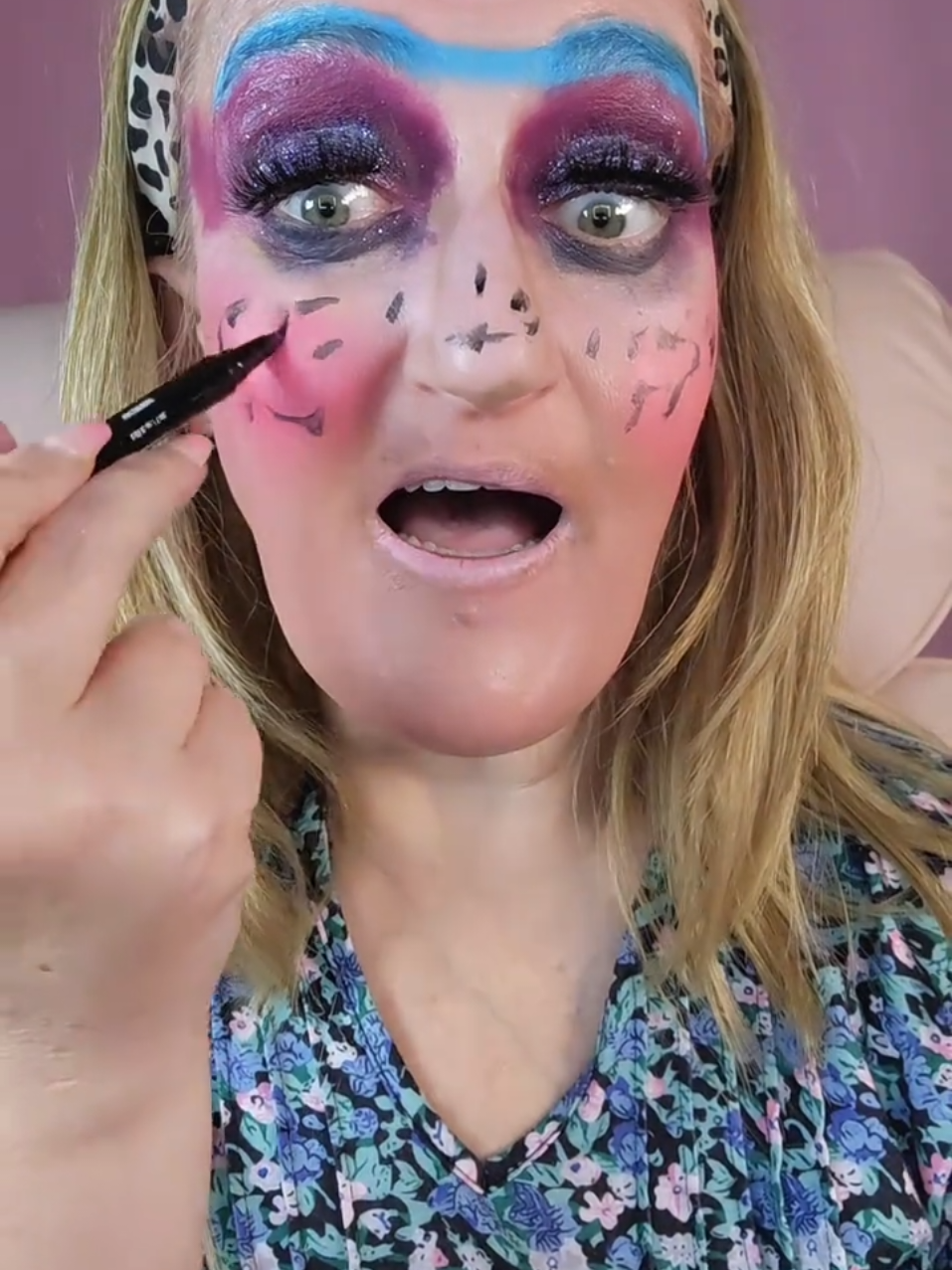 @Charmakeupcorner