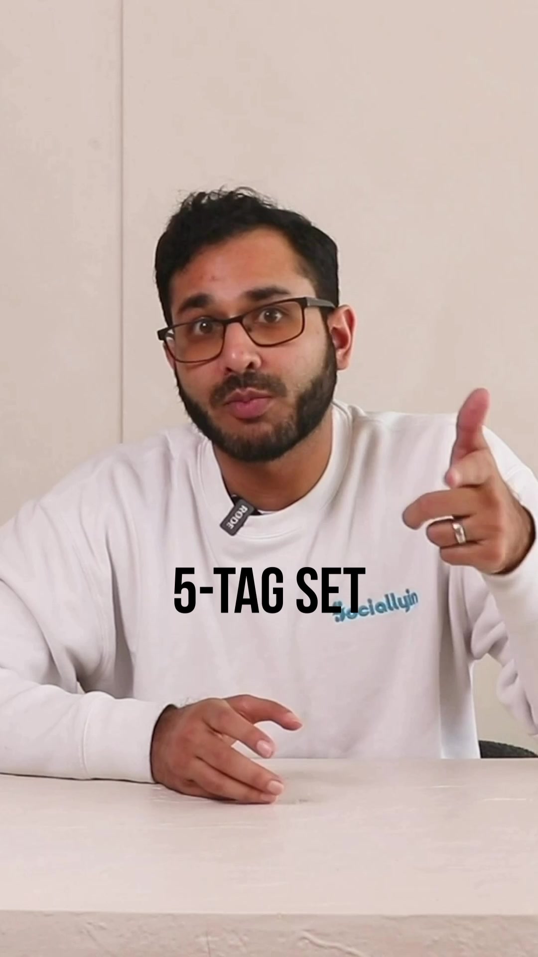 @Sociallyin