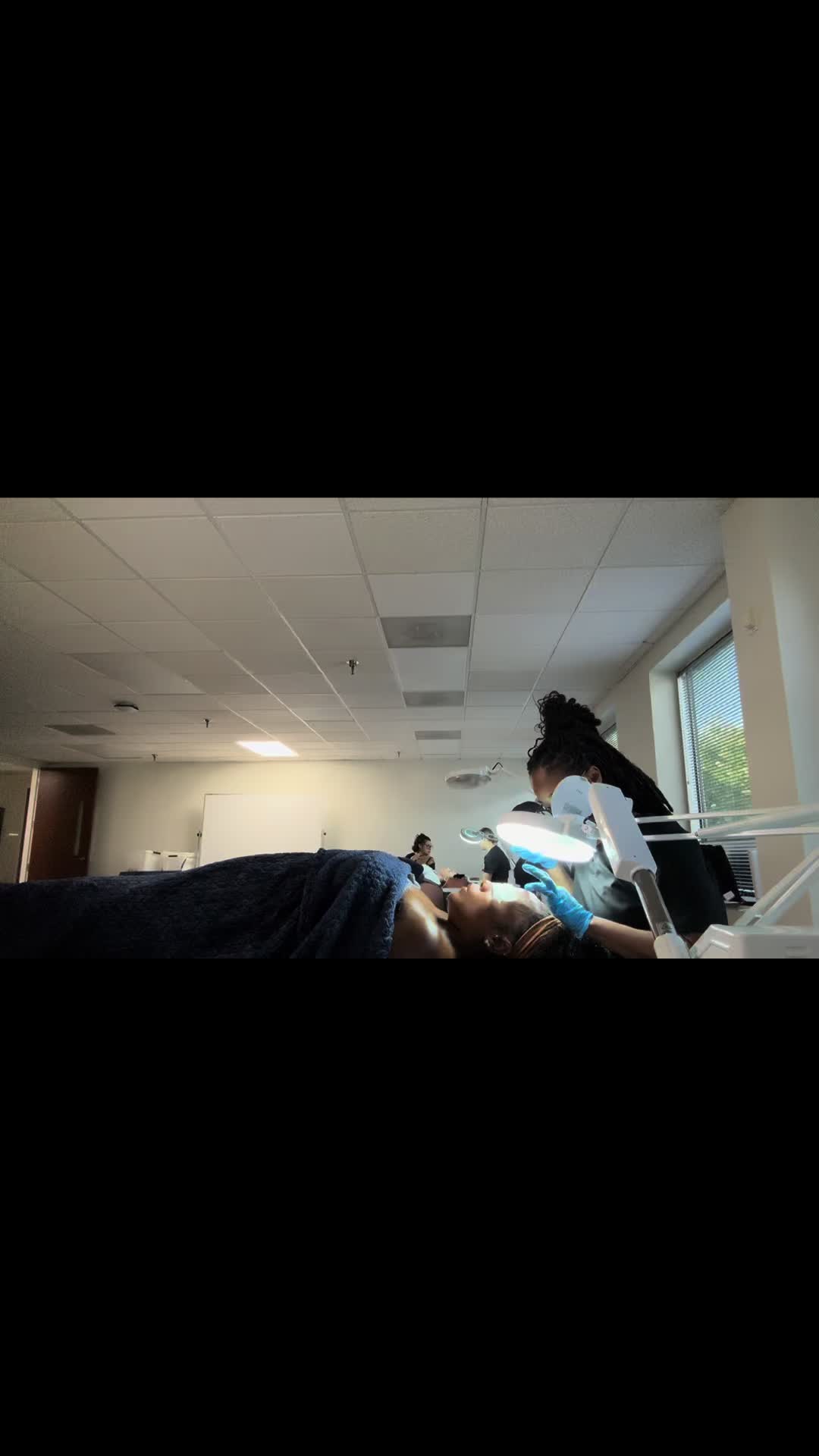 @Ronni🌻 |esthetician student|