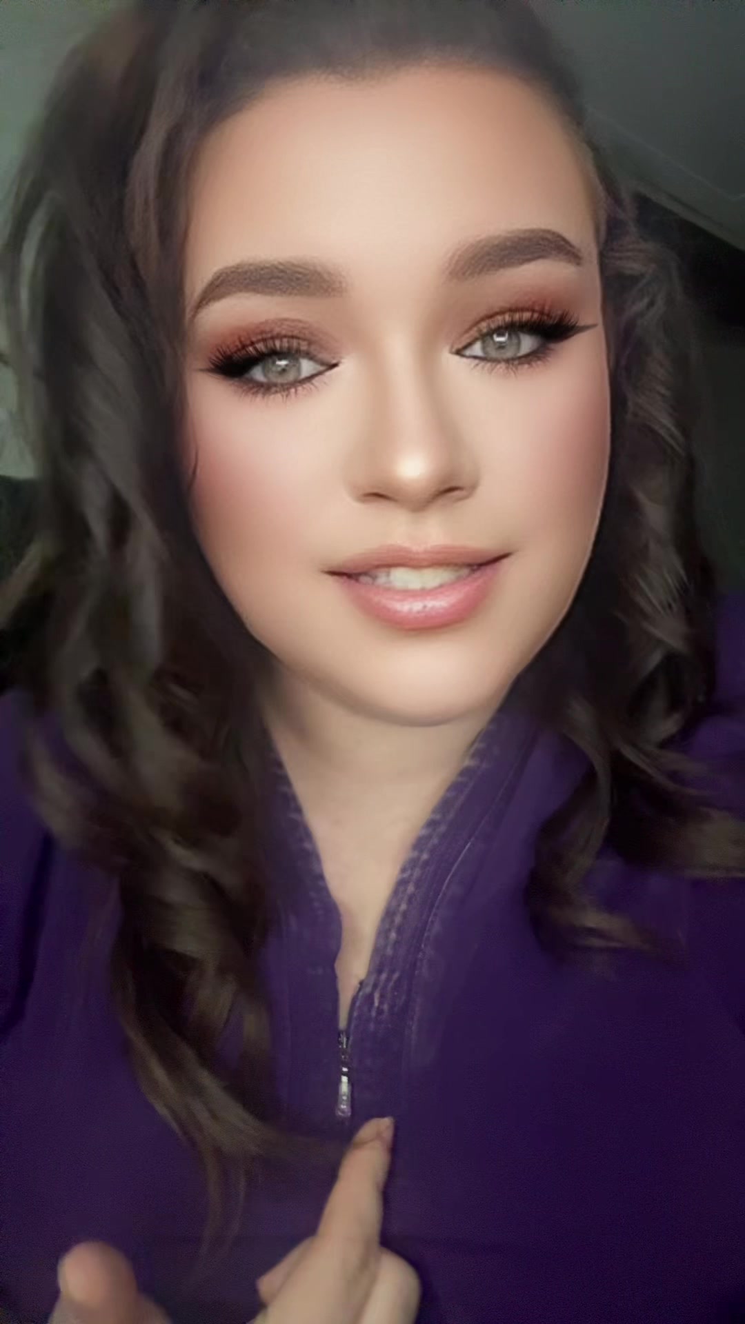 @QueenB28