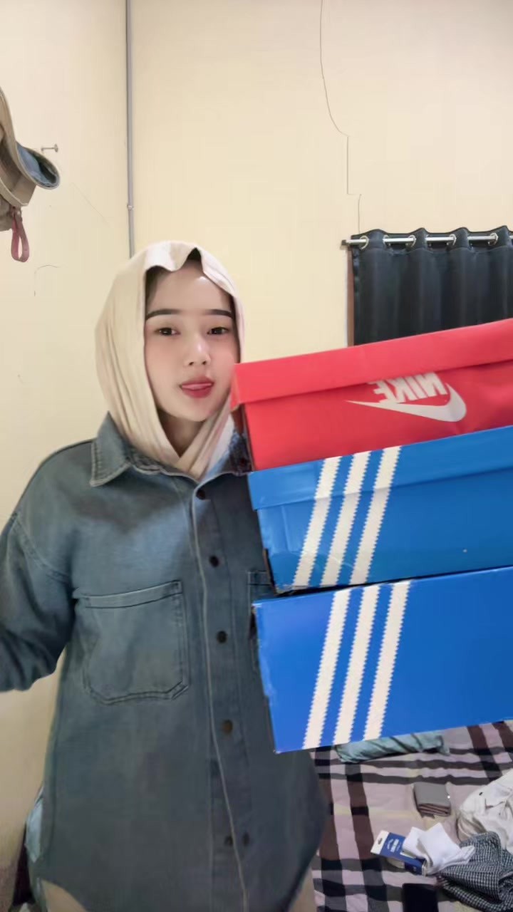 @i n t a n