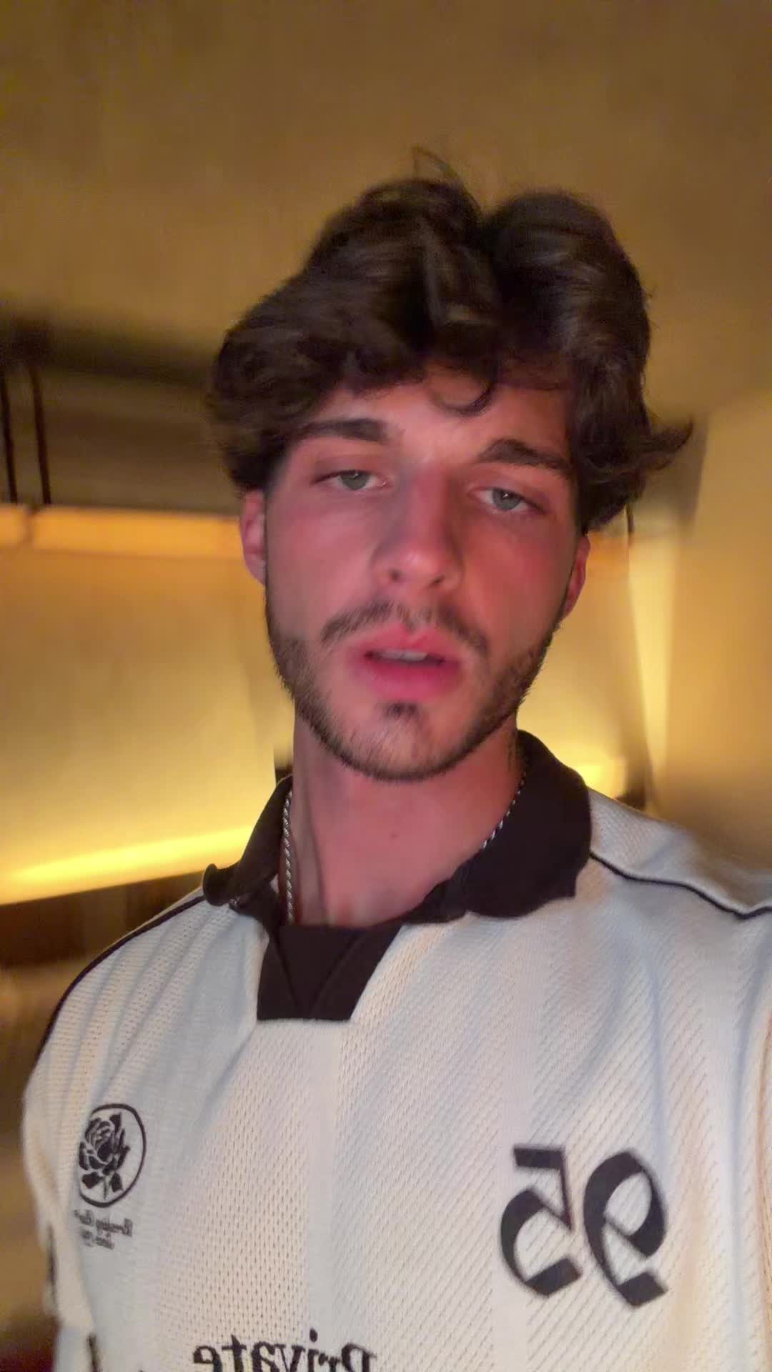 @Leo ⭑