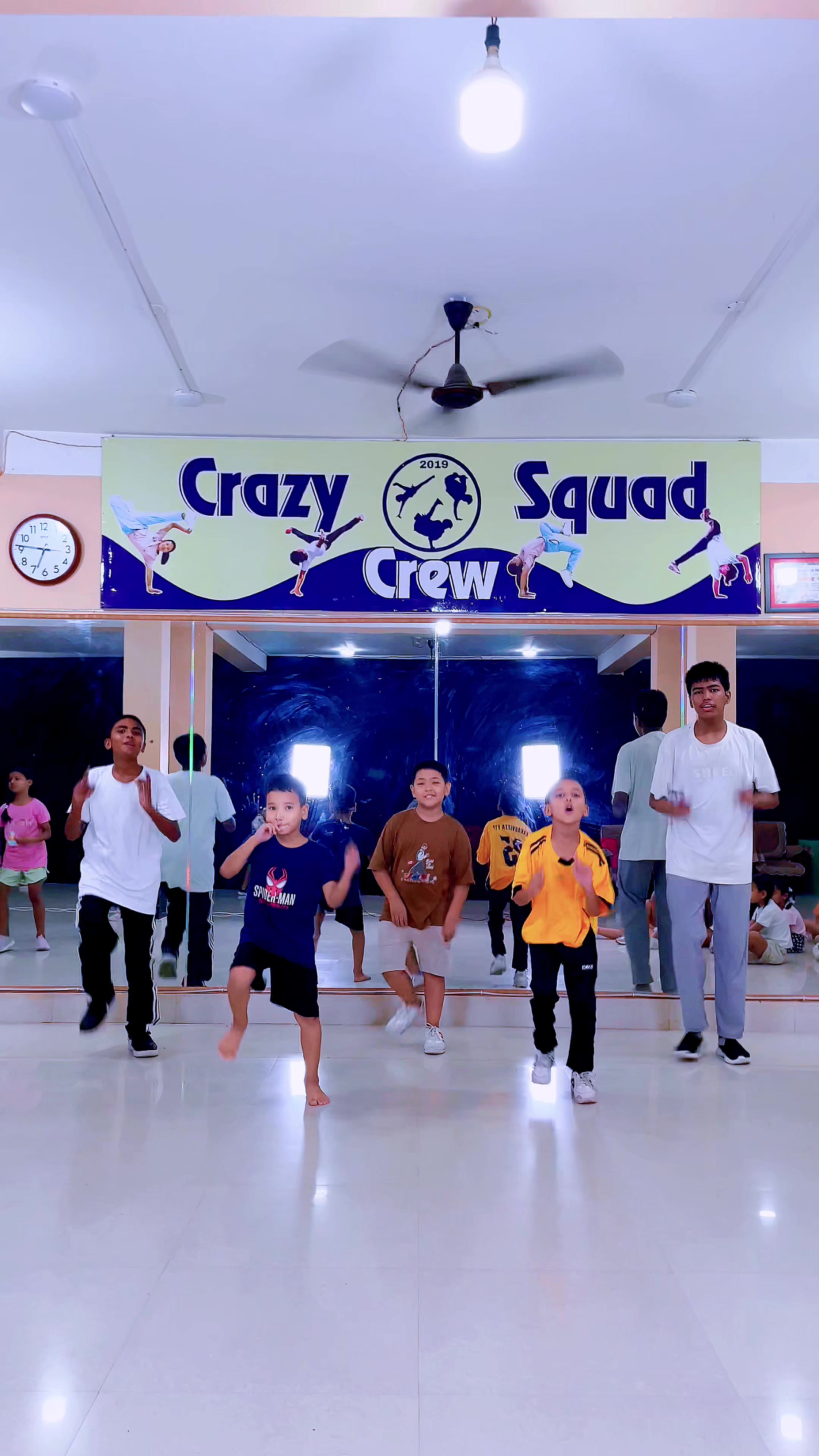 @Crazy Squad Crew