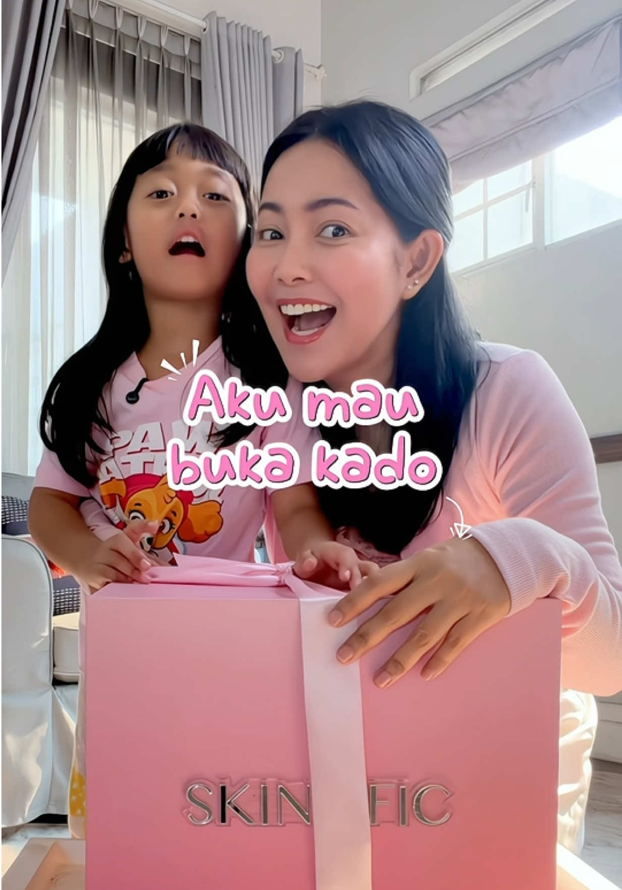 @IG: @isviandina| Mom of Twins