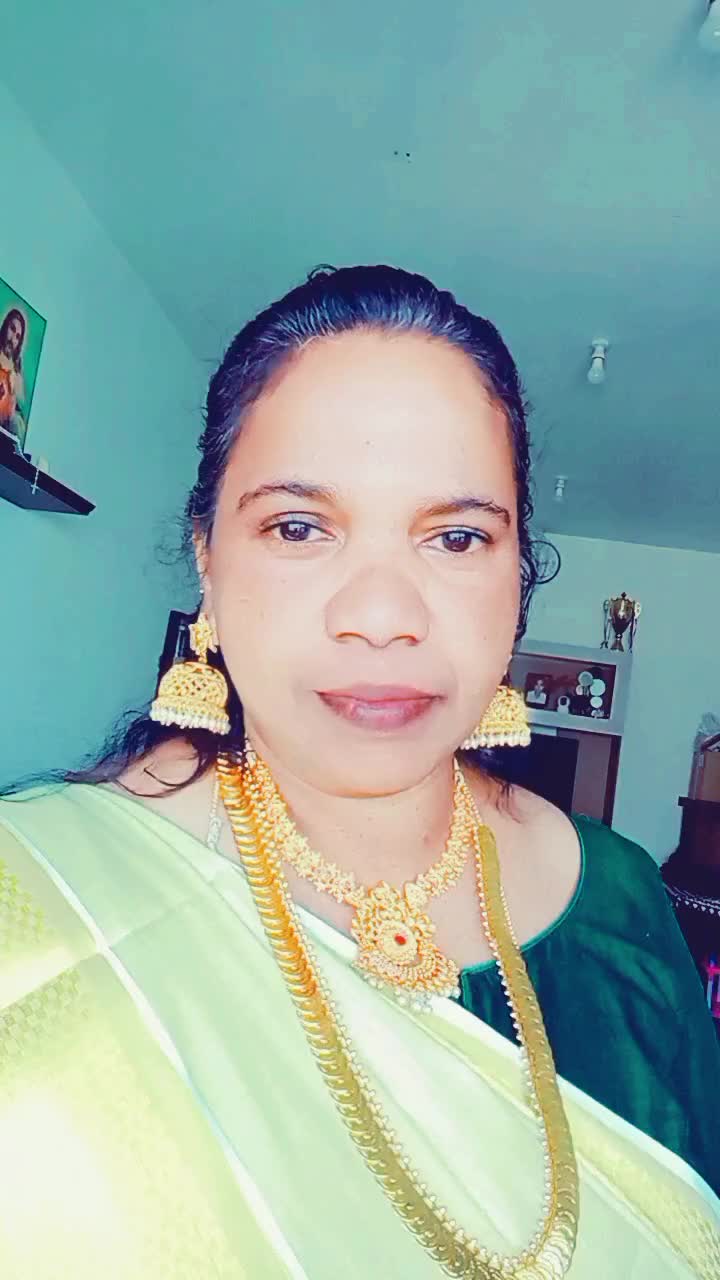 @😘GOWRY😘