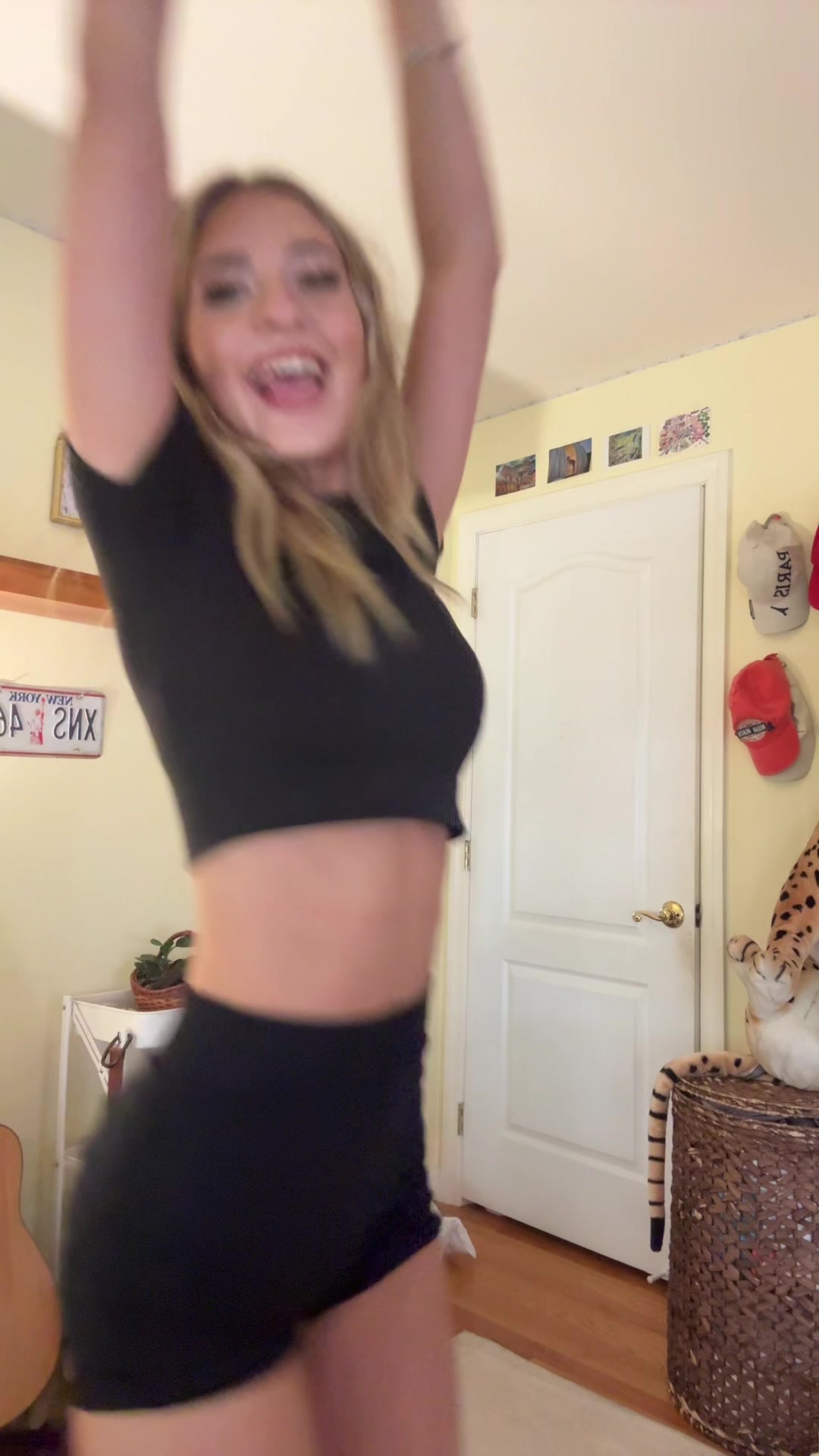@pussayparade