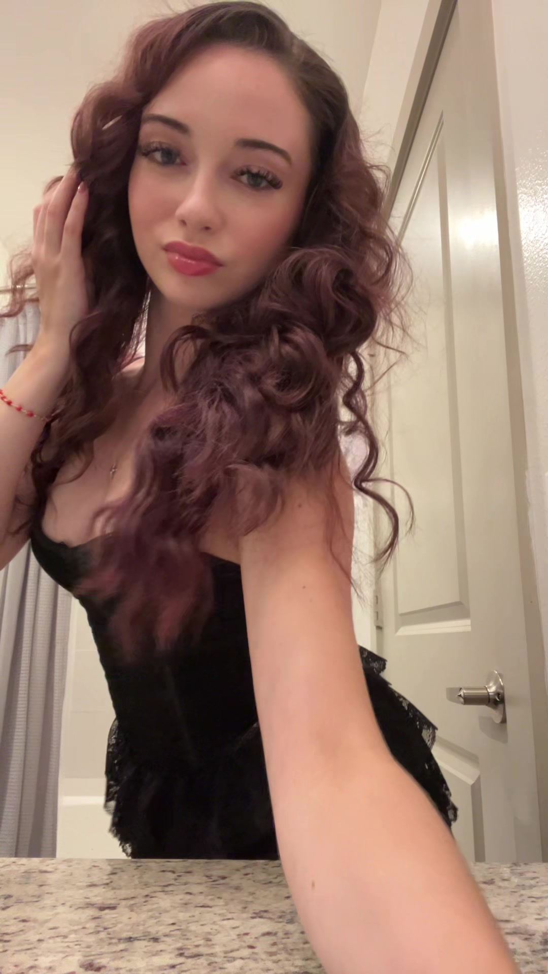 @laurennveronica
