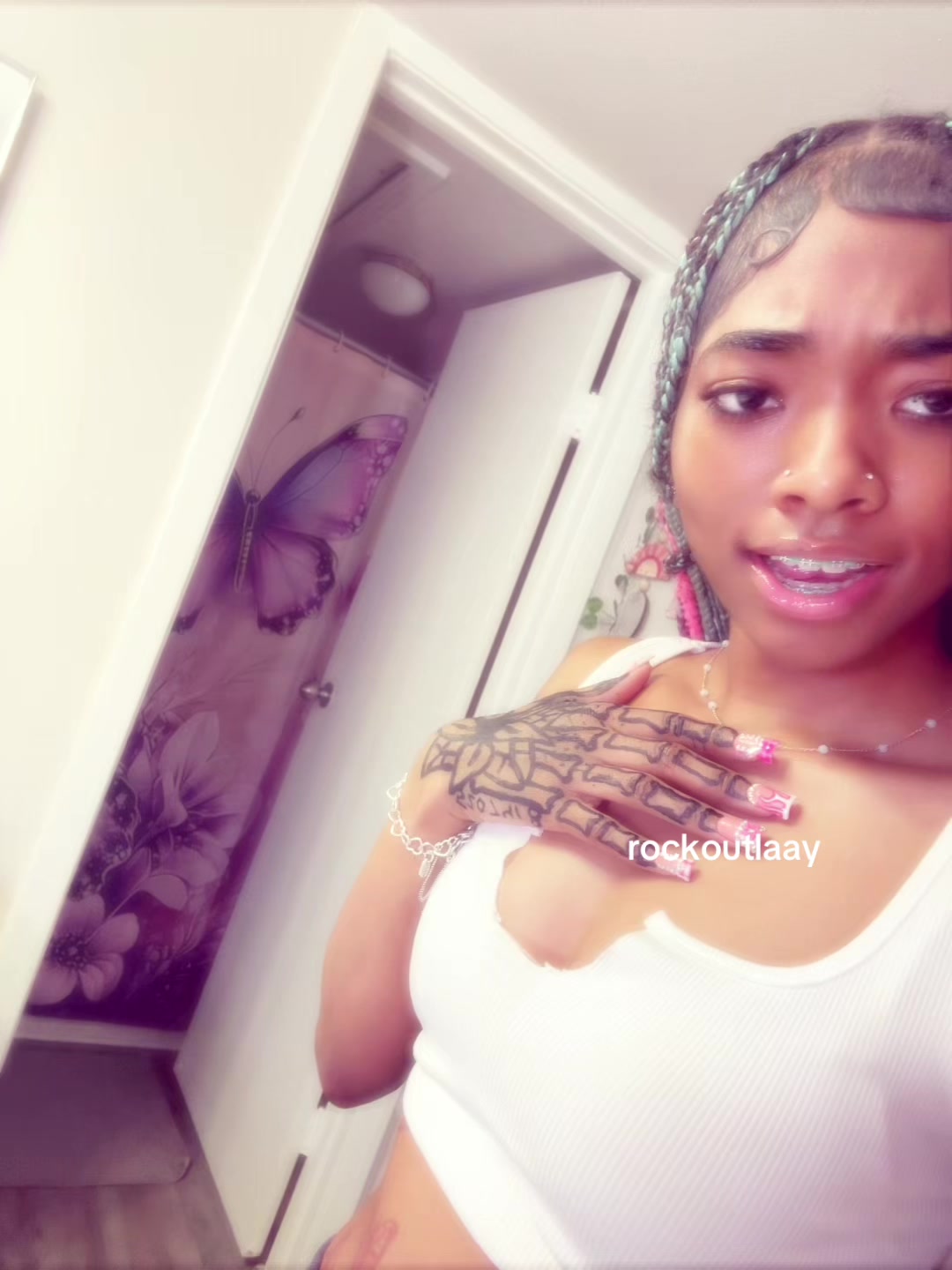 @rockoutlaay