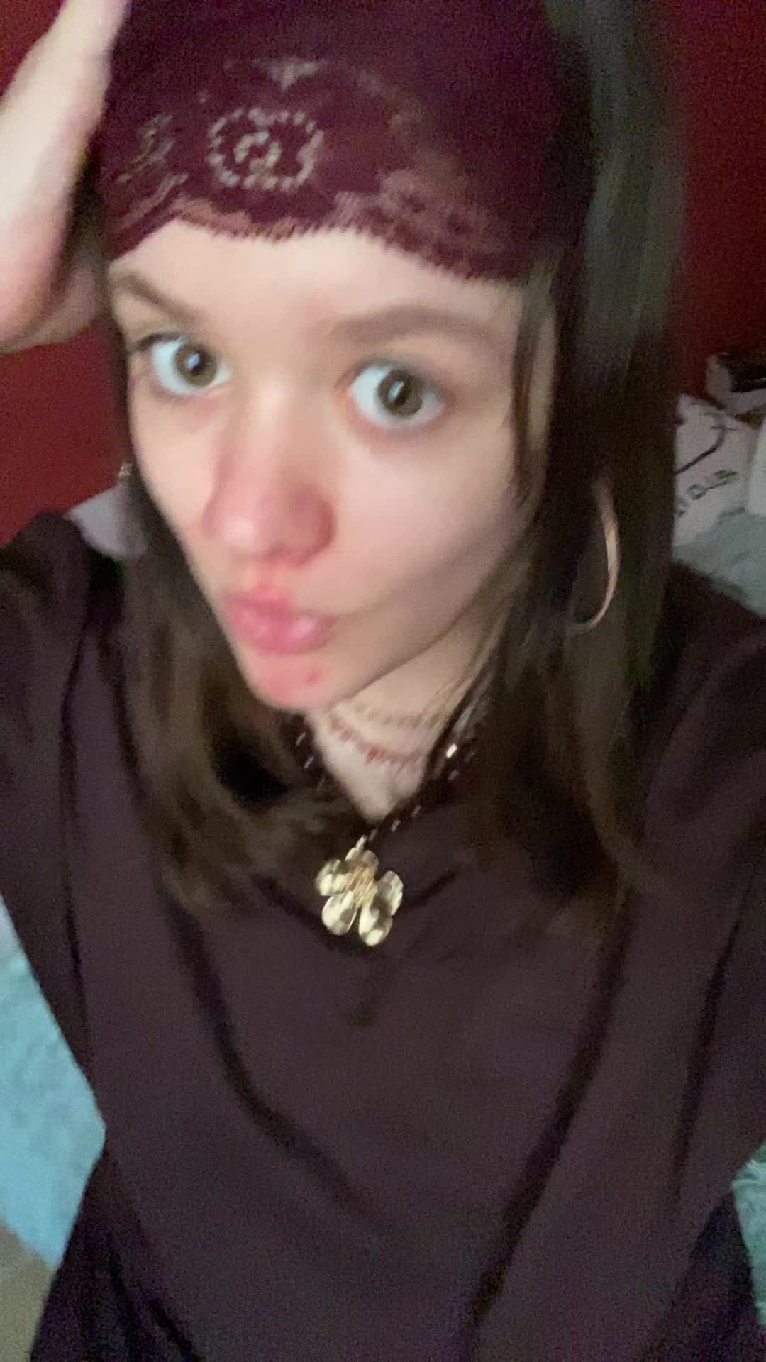 @Ava_hlk