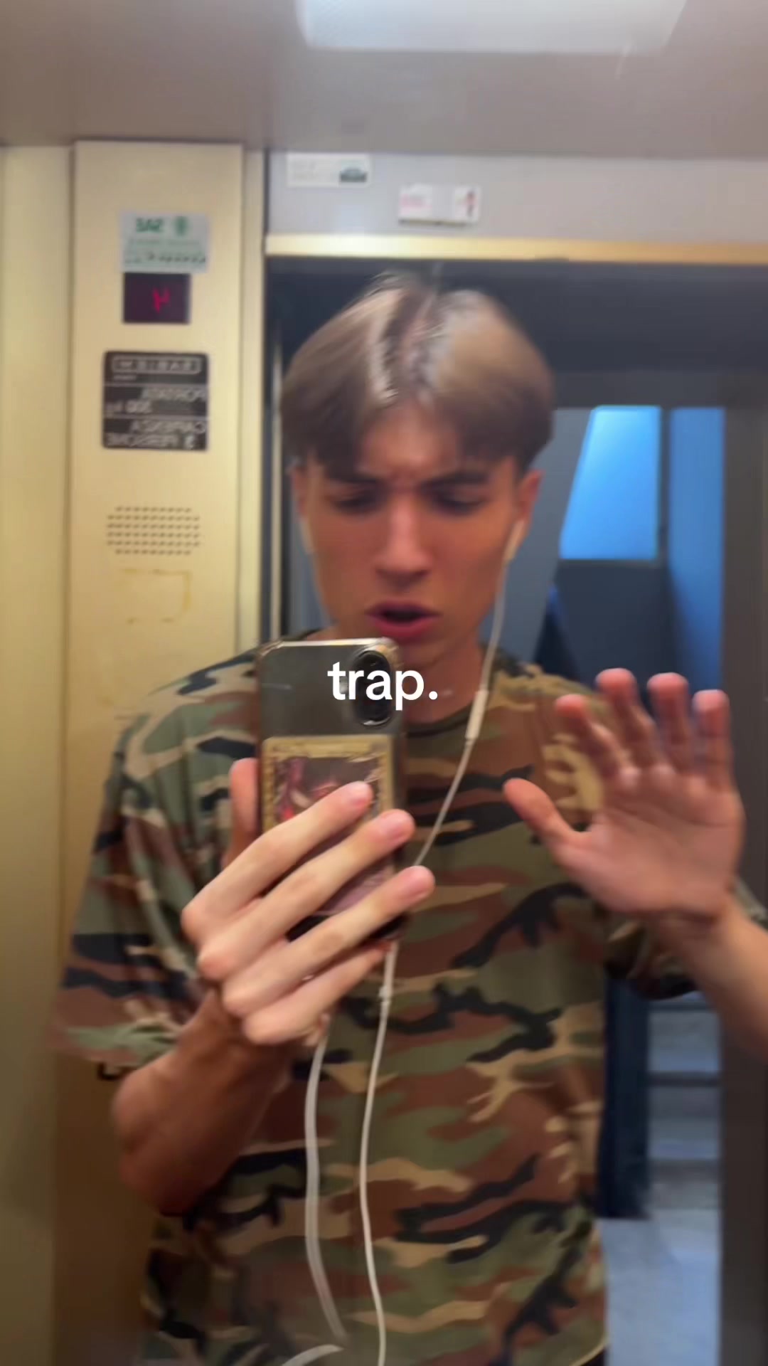 @Reskyu
