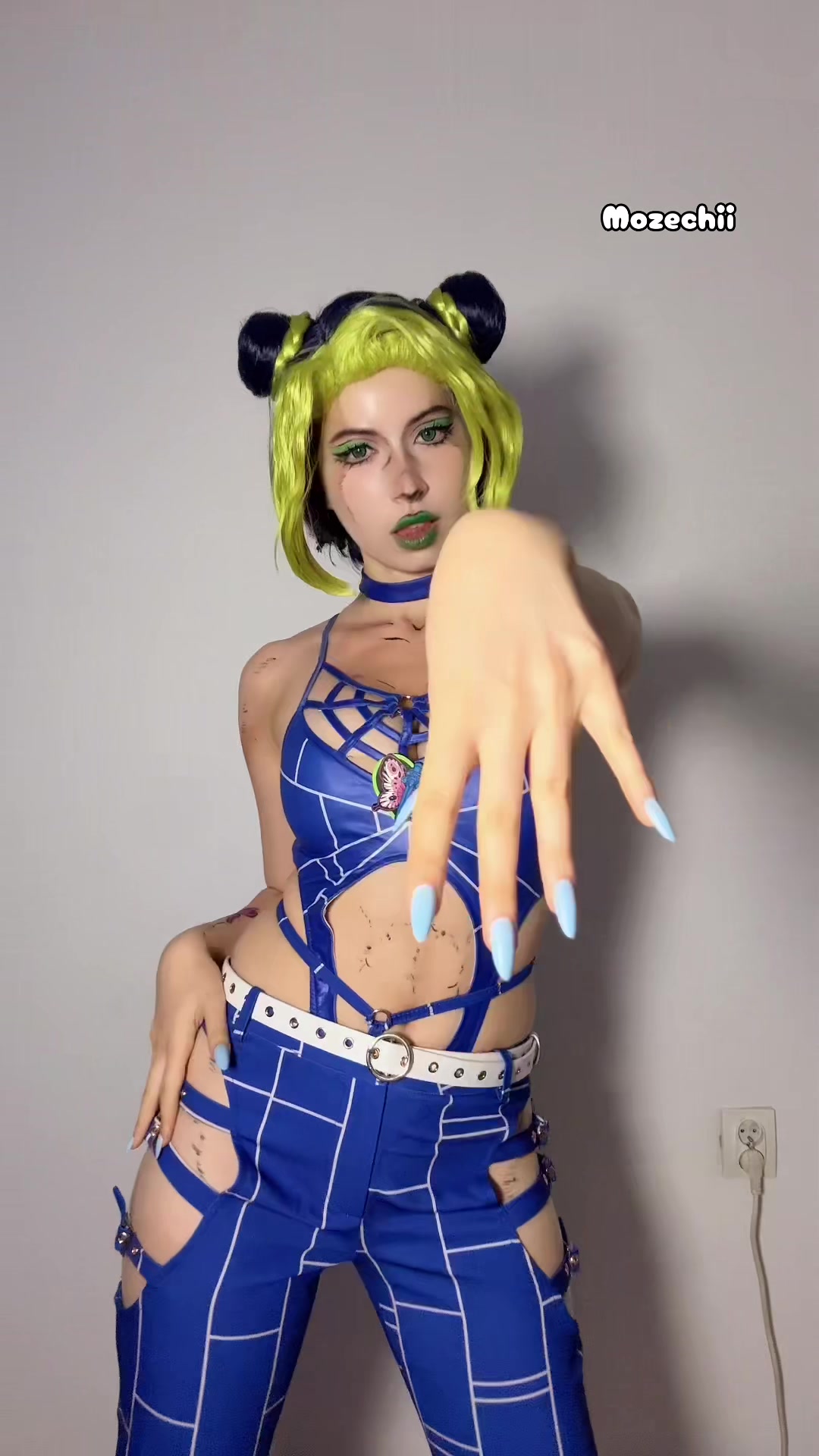 @Mozechii