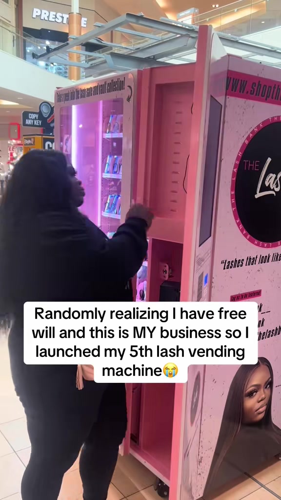 @The Lash Distributor