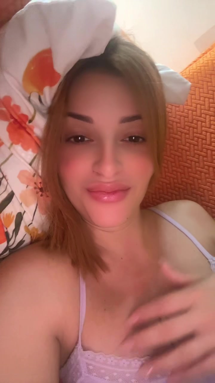 @VERONICA ๐ถ๏ธ