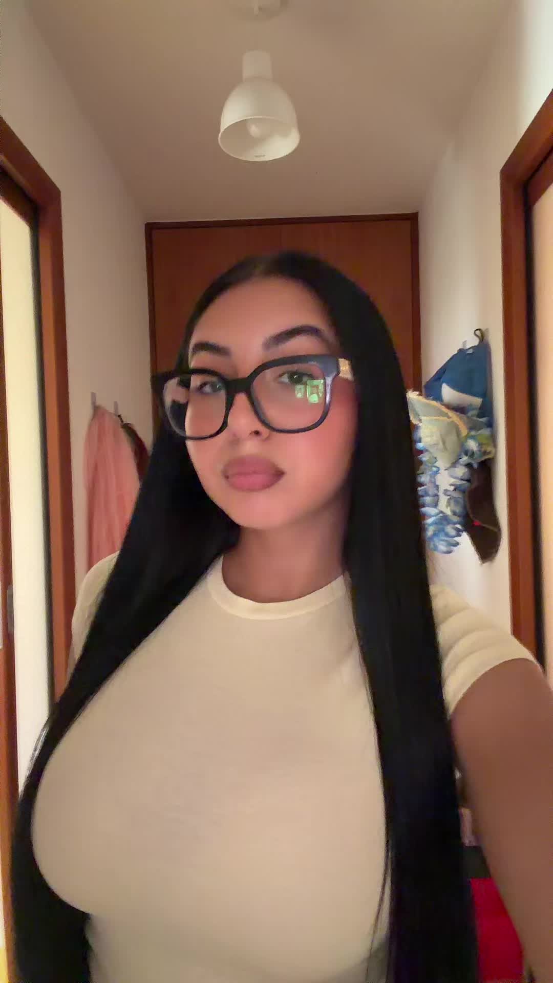 @missvalespam