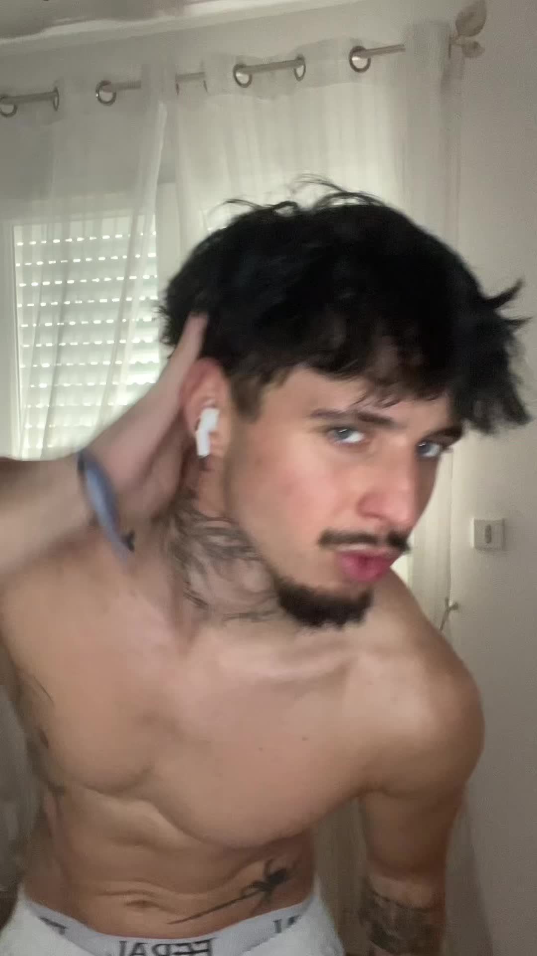 @๐๐๐๐๐๐๐๐๐