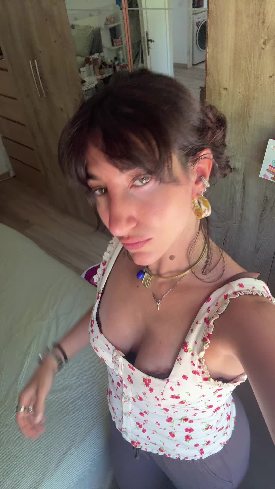 @Sara Falcone🍒